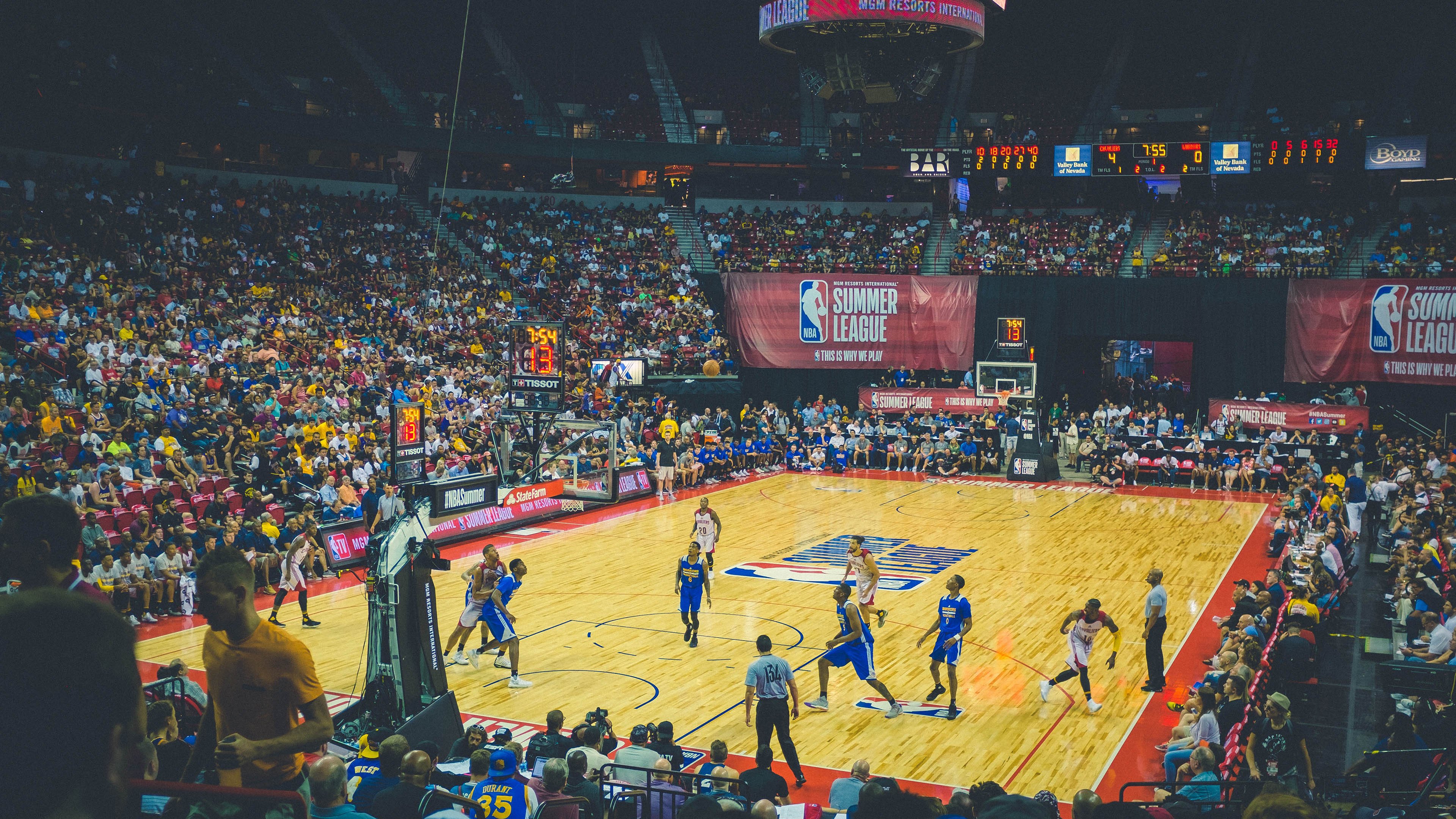 原州东浦新世代篮板球表现抢眼，东原地产新蒲